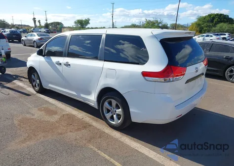 2011 Toyota Sienna Base V6 из США, поврежденный, VIN 5TDZK3DC5BS164903